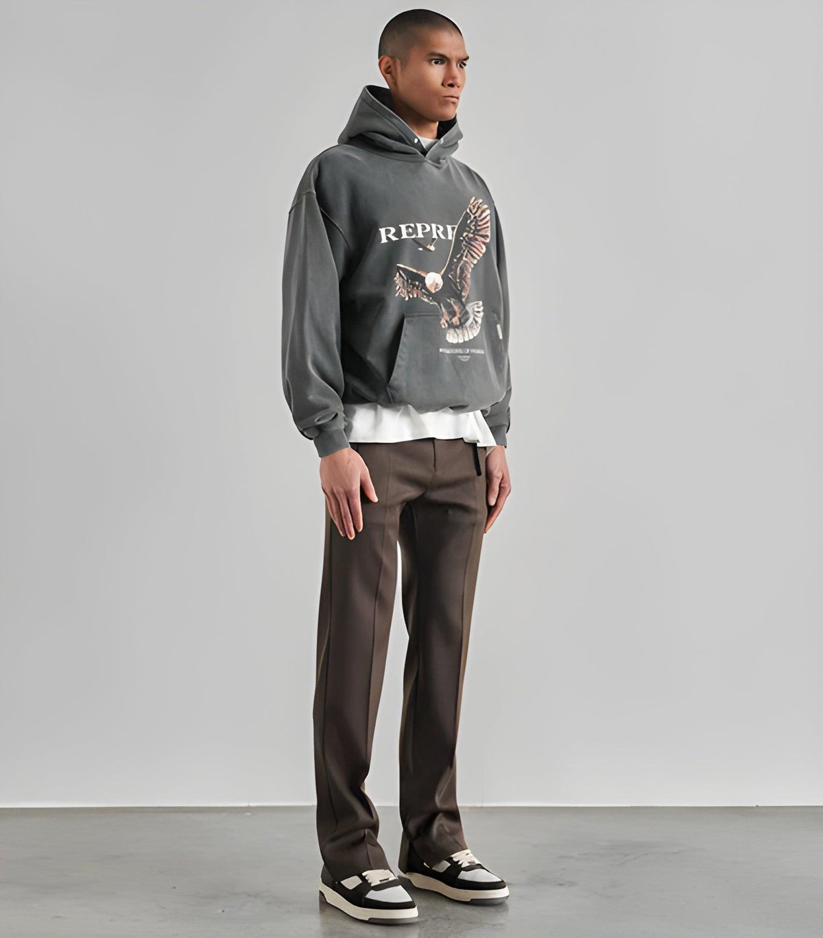 Express your personal style with Soulla's oversized t-shirts and hoodies - Soulla