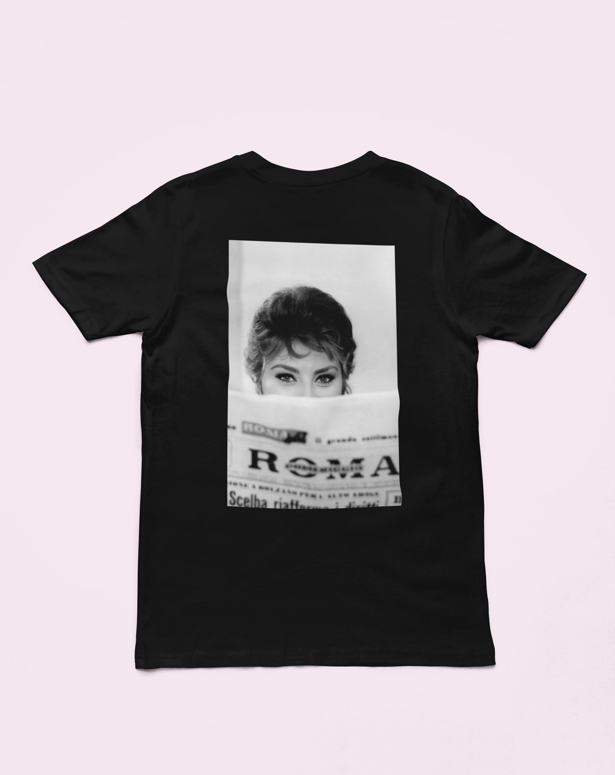 Eyes of Elegance  Sophia Loren Heavyweight Oversized Tee